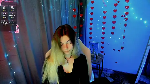 Snapshot of Sweet_me_ chatting on April 13, 2026, 5:55 am Sweet me online show from April 13, 2026, 5:55 am