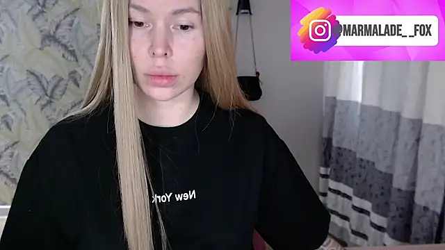 Snapshot of Marmalade_Fox chatting on May 6, 2026, 9:35 am Marmalade Fox online show from May 6, 2026, 9:35 am
