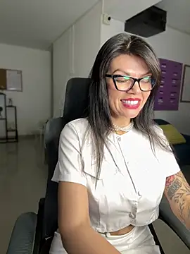 Snapshot of CarlaConnor80 chatting on March 5, 2025, 8:32 pm CarlaConnor80 online show from March 5, 2025, 8:32 pm