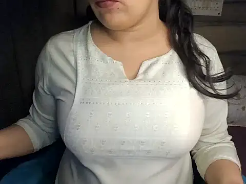 Trezza online show from November 8, 2025, 11:30 pm