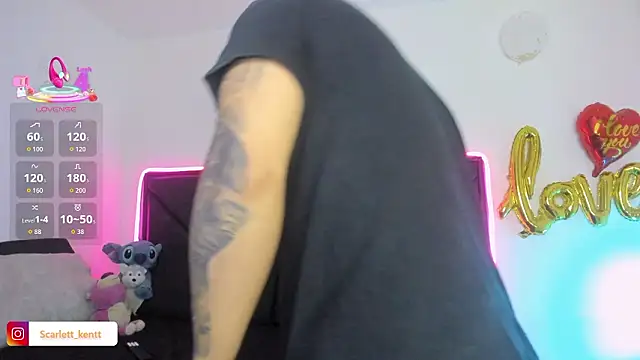 Snapshot of ScarlettAndClark chatting on February 24, 2026, 3:07 am ScarlettAndClark online show from February 24, 2026, 3:07 am