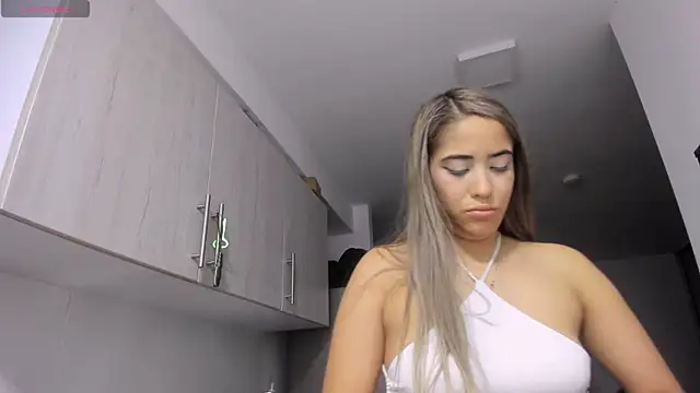 Snapshot of ScarlettAndClark chatting on February 10, 2026, 1:59 am ScarlettAndClark online show from February 10, 2026, 1:59 am