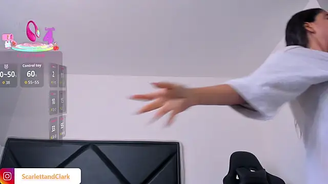 ScarlettAndClark online show from September 10, 2025, 2:16 pm