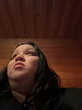 Venus queenn online show from November 13, 2025, 11:03 am