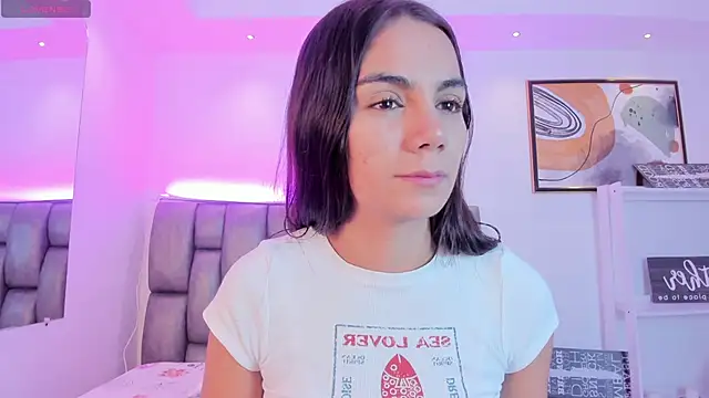 Snapshot of martina_mancini chatting on September 17, 2025, 12:18 pm martina mancini online show from September 17, 2025, 12:18 pm