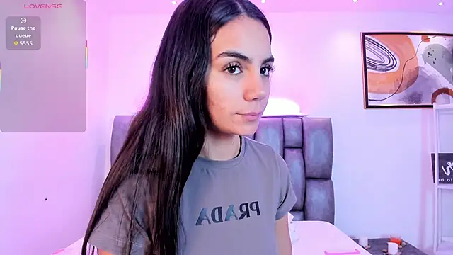 martina mancini online show from November 4, 2025, 12:09 pm