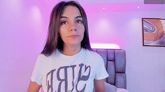 Snapshot of martina_mancini chatting on February 4, 2025, 12:00 pm martina mancini online show from February 4, 2025, 12:00 pm