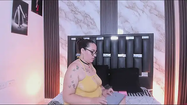 Snapshot of katherina_diaz chatting on May 10, 2026, 1:53 am katherina diaz online show from May 10, 2026, 1:53 am