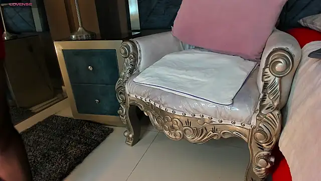 Snapshot of Janna_Rousse_ chatting on October 2, 2025, 12:19 pm Janna Rousse online show from October 2, 2025, 12:19 pm