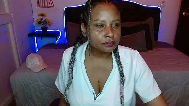 Dominik girl online show from November 5, 2025, 7:17 pm