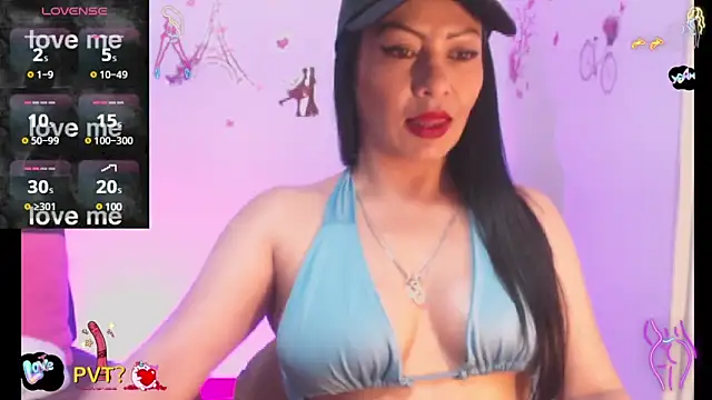 Snapshot of TaniaJones_ chatting on December 3, 2024, 12:41 am TaniaJones online show from December 3, 2024, 12:41 am
