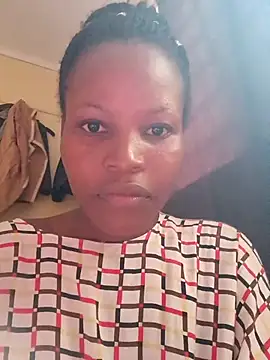 Snapshot of petite_babe chatting on January 17, 2026, 8:40 am petite babe online show from January 17, 2026, 8:40 am