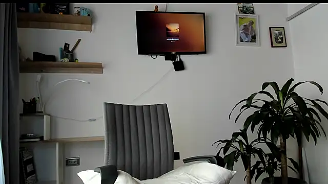 Snapshot of manucute_23_ chatting on February 17, 2026, 3:31 pm manucute 23 online show from February 17, 2026, 3:31 pm