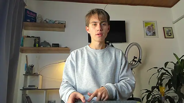 manucute 23  online show from January 9, 2026, 2:35 pm