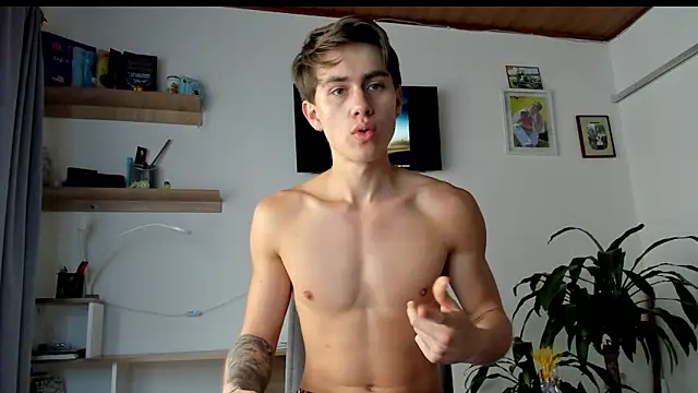 Snapshot of manucute_23_ chatting on February 15, 2026, 2:27 pm manucute 23 online show from February 15, 2026, 2:27 pm