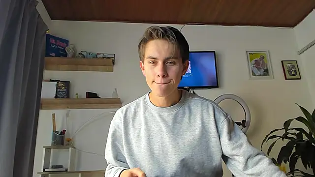 Snapshot of manucute_23_ chatting on January 15, 2026, 2:42 pm manucute 23 online show from January 15, 2026, 2:42 pm