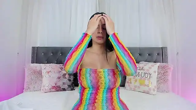 Snapshot of IsabellaJames chatting on March 19, 2025, 10:53 pm IsabellaJames online show from March 19, 2025, 10:53 pm