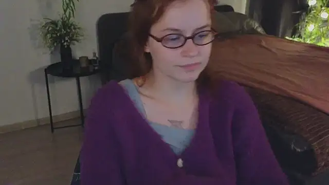 reb luvng online show from November 12, 2025, 2:10 pm