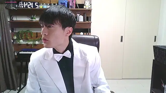 IroManager online show from October 31, 2025, 12:57 pm