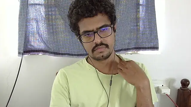 The SHY uncut online show from October 26, 2025, 7:09 am