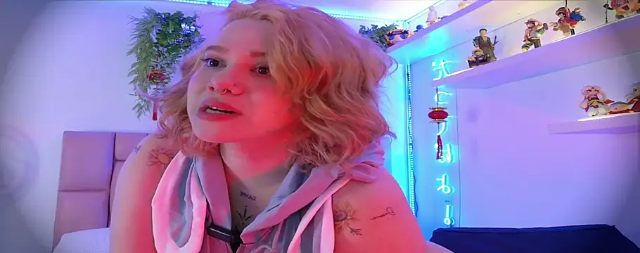 albaismynameX online show from September 26, 2025, 12:23 pm