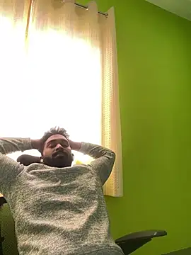 Handsomehunk 4U online show from December 11, 2024, 7:53 am