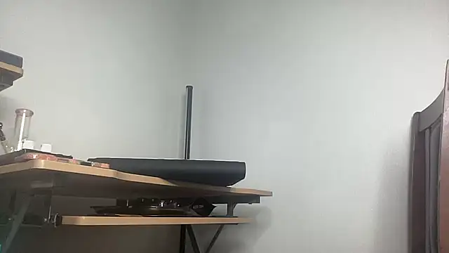 NatalieKneals online show from July 28, 2026, 4:42 am