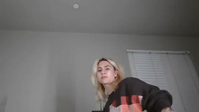 Snapshot of NatalieKneals chatting on December 26, 2024, 7:35 am NatalieKneals online show from December 26, 2024, 7:35 am