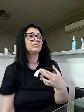 Snapshot of Milf_Abigail chatting on May 25, 2026, 2:44 am Milf Abigail online show from May 25, 2026, 2:44 am