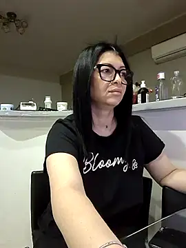 Milf Abigail online show from November 15, 2025, 2:37 am