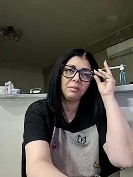 Snapshot of Milf_Abigail chatting on May 6, 2026, 12:03 am Milf Abigail online show from May 6, 2026, 12:03 am