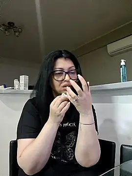 Snapshot of Milf_Abigail chatting on May 26, 2026, 2:31 am Milf Abigail online show from May 26, 2026, 2:31 am