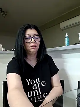 Snapshot of Milf_Abigail chatting on April 24, 2026, 2:24 am Milf Abigail online show from April 24, 2026, 2:24 am