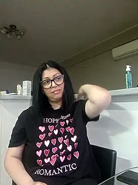 Snapshot of Milf_Abigail chatting on June 2, 2026, 2:55 am Milf Abigail online show from June 2, 2026, 2:55 am