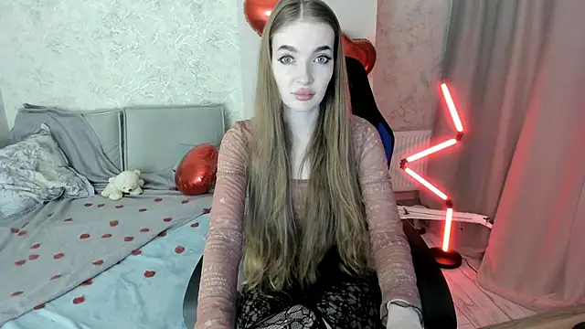 Snapshot of LissaCain chatting on February 10, 2026, 2:10 am LissaCain online show from February 10, 2026, 2:10 am