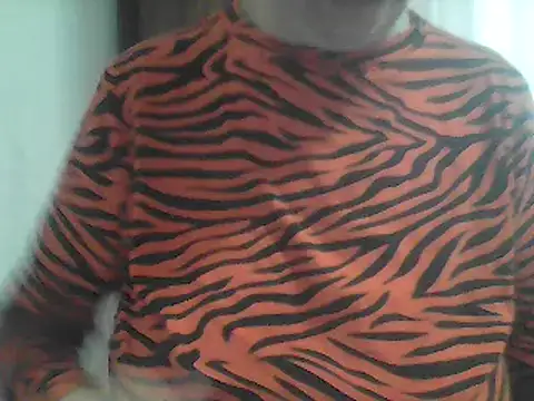 Snapshot of AnaXBerry chatting on April 2, 2026, 6:20 am AnaXBerry online show from April 2, 2026, 6:20 am