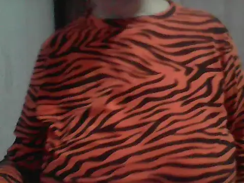 Snapshot of AnaXBerry chatting on April 3, 2026, 6:36 pm AnaXBerry online show from April 3, 2026, 6:36 pm