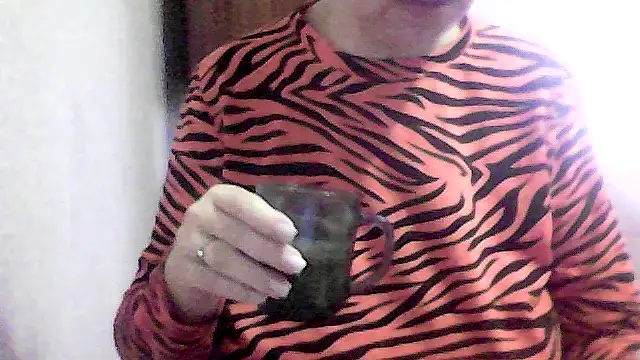 Snapshot of AnaXBerry chatting on January 7, 2026, 8:19 am AnaXBerry online show from January 7, 2026, 8:19 am