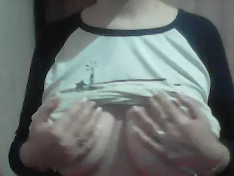 Snapshot of AnaXBerry chatting on March 24, 2026, 6:19 pm AnaXBerry online show from March 24, 2026, 6:19 pm