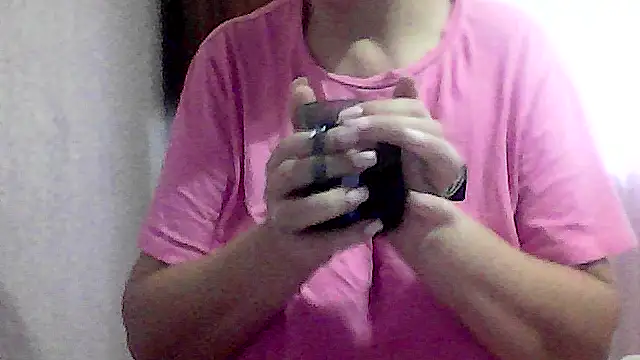 Snapshot of AnaXBerry chatting on October 12, 2025, 6:37 am AnaXBerry online show from October 12, 2025, 6:37 am