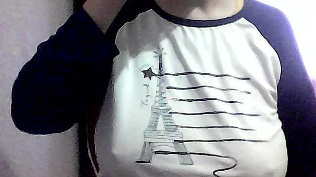 Snapshot of AnaXBerry chatting on October 17, 2025, 6:39 am AnaXBerry online show from October 17, 2025, 6:39 am