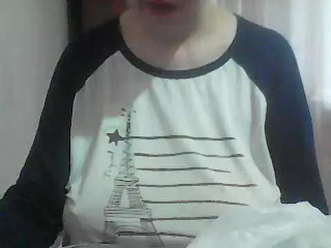 Snapshot of AnaXBerry chatting on April 14, 2026, 6:40 am AnaXBerry online show from April 14, 2026, 6:40 am