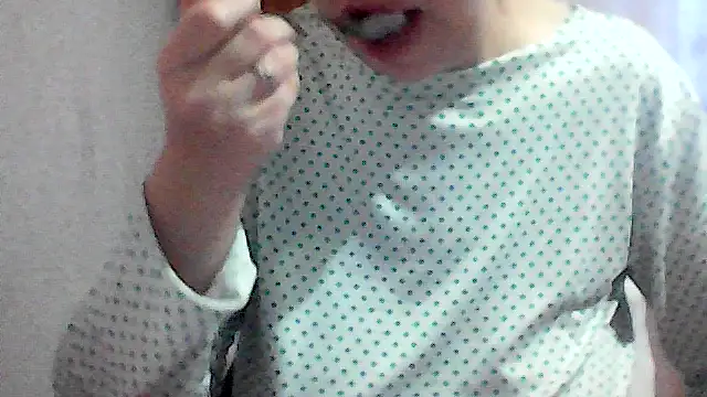 Snapshot of AnaXBerry chatting on January 11, 2026, 6:09 am AnaXBerry online show from January 11, 2026, 6:09 am