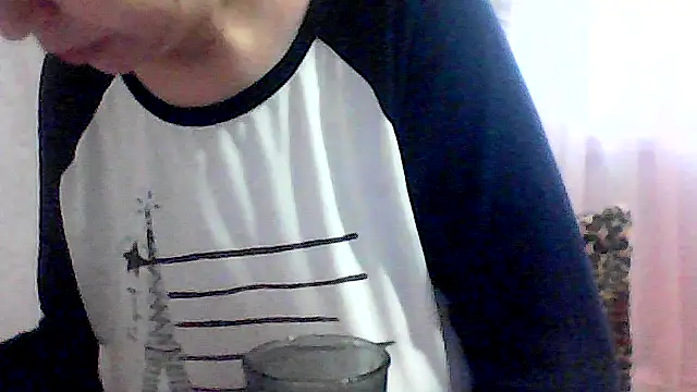 Snapshot of AnaXBerry chatting on November 28, 2025, 6:35 am AnaXBerry online show from November 28, 2025, 6:35 am