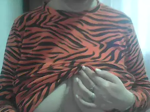 Snapshot of AnaXBerry chatting on March 12, 2026, 6:39 am AnaXBerry online show from March 12, 2026, 6:39 am