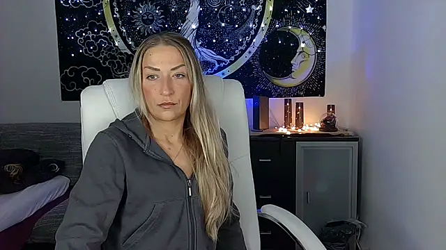 SexxyLiviaa online show from October 16, 2025, 6:38 pm