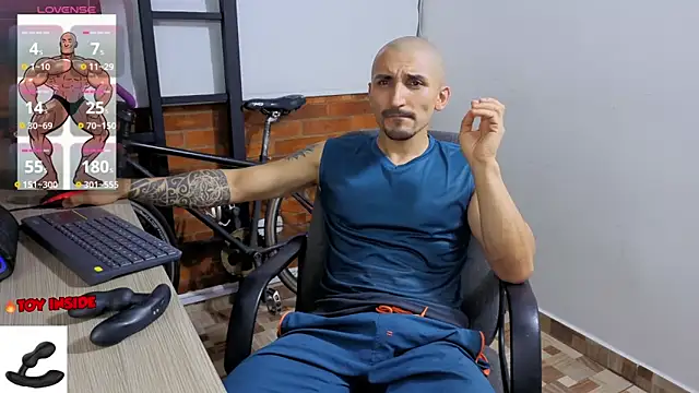 Snapshot of Marck_Muscle chatting on May 19, 2026, 11:34 pm Marck Muscle online show from May 19, 2026, 11:34 pm