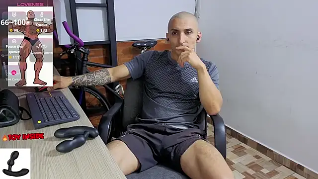 Snapshot of Marck_Muscle chatting on April 30, 2026, 12:50 am Marck Muscle online show from April 30, 2026, 12:50 am
