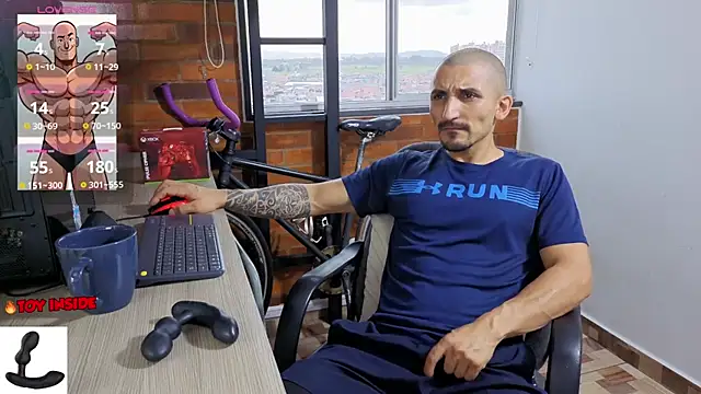 Snapshot of Marck_Muscle chatting on May 21, 2026, 10:40 pm Marck Muscle online show from May 21, 2026, 10:40 pm