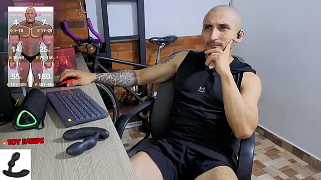 Snapshot of Marck_Muscle chatting on May 16, 2026, 1:26 am Marck Muscle online show from May 16, 2026, 1:26 am